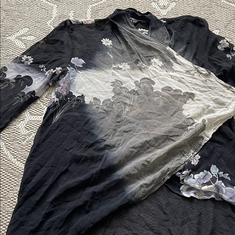 Citron Floral Sheer Silk Kimono Shawl🌬️ - Picture 4 of 9